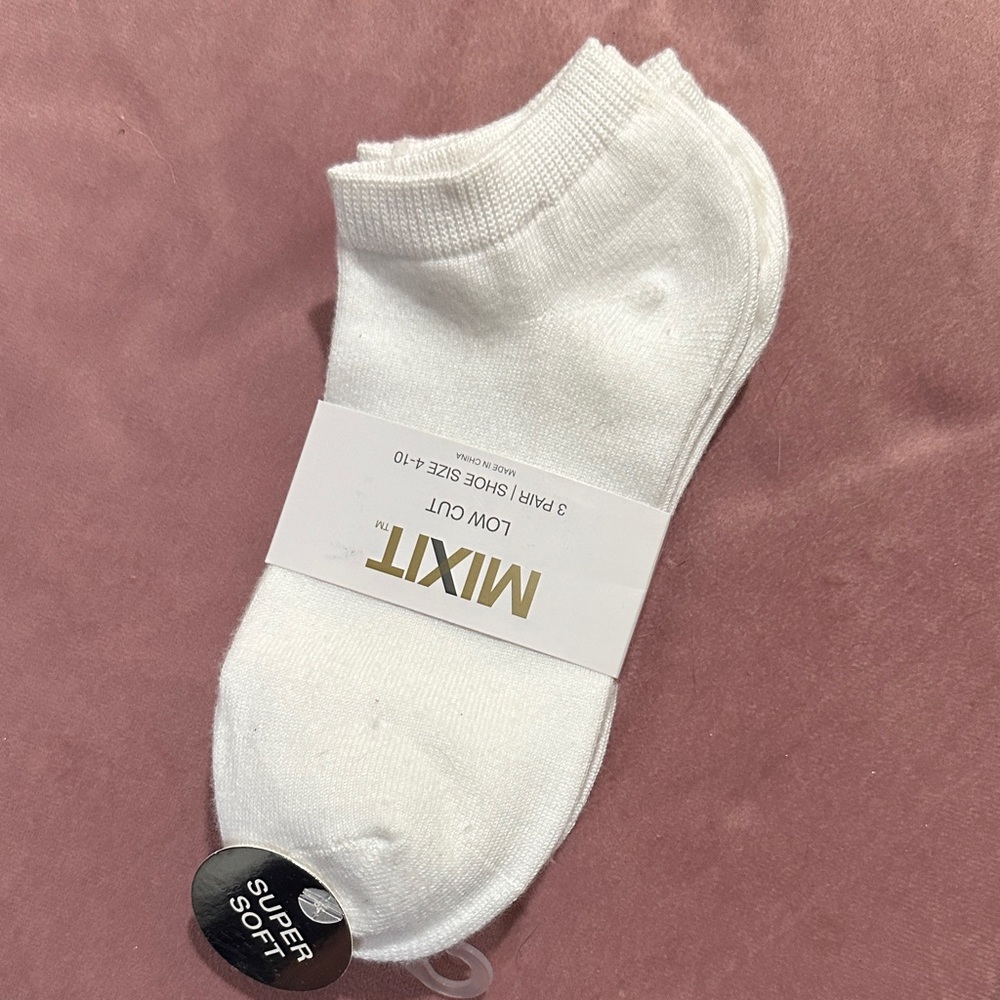 Super Soft MIXIT White Low Cut Socks for Women shoe size 4-10